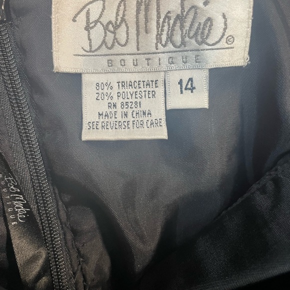 Bob Mackie Beaded Trim Gown - Picture 7 of 8